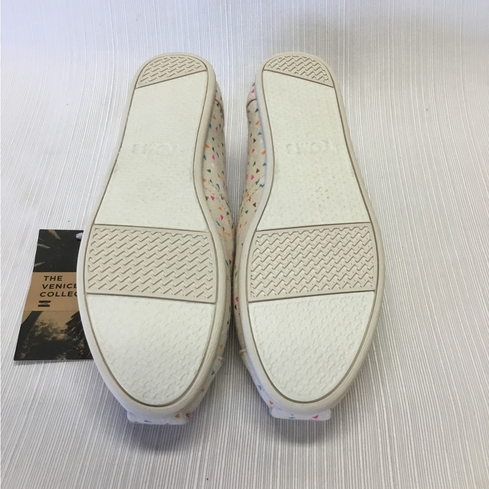 Tom’s New Light Beige Shoes With Many Tiny Colors. - Picture 9 of 9